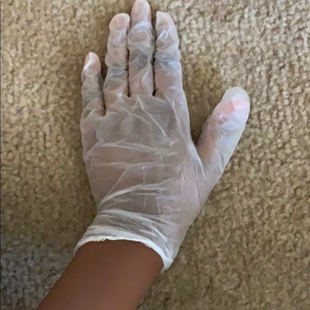Gloves - Picture 3 of 3